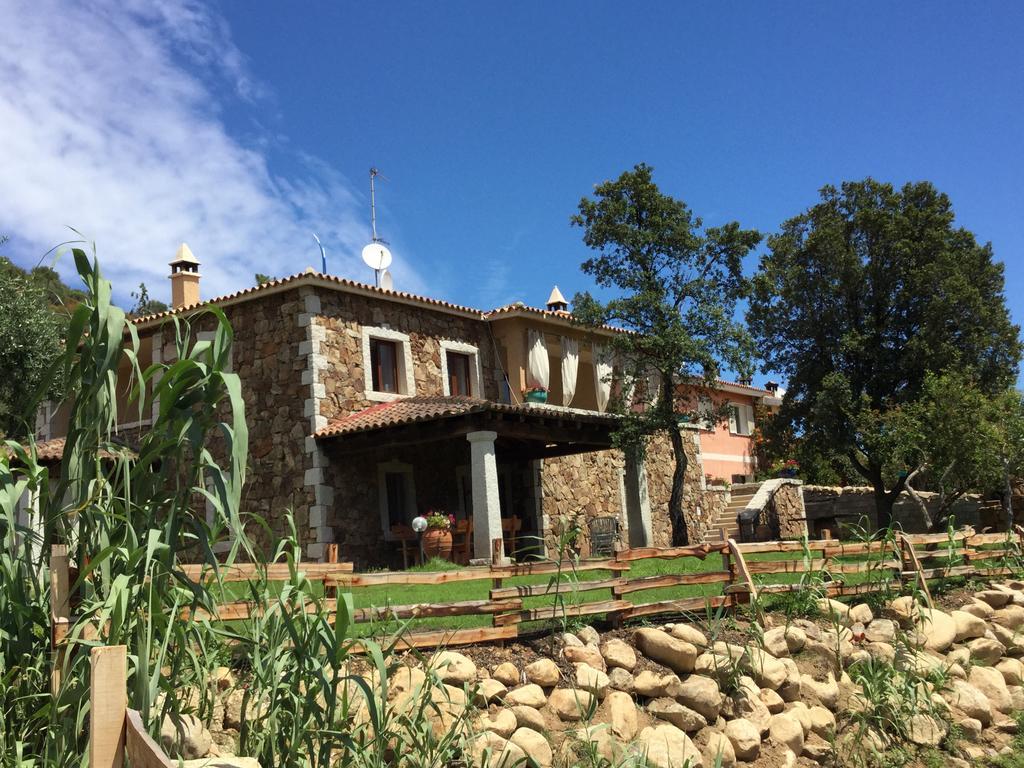 Il Giardino Di Daniela Bed and Breakfast San Teodoro  Eksteriør billede