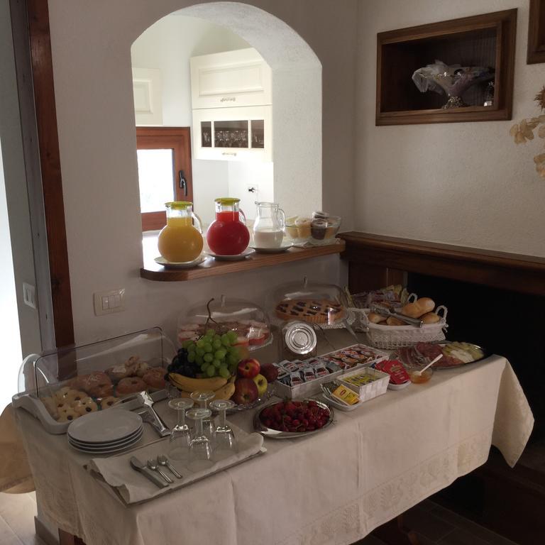 Il Giardino Di Daniela Bed and Breakfast San Teodoro  Eksteriør billede