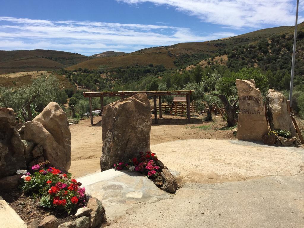 Il Giardino Di Daniela Bed and Breakfast San Teodoro  Eksteriør billede